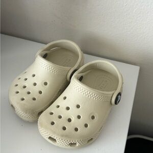 Crocs toddler baby crib